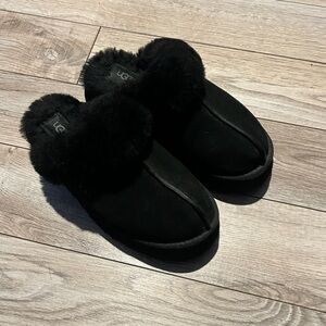 UGG Women's Classic Black Slippers